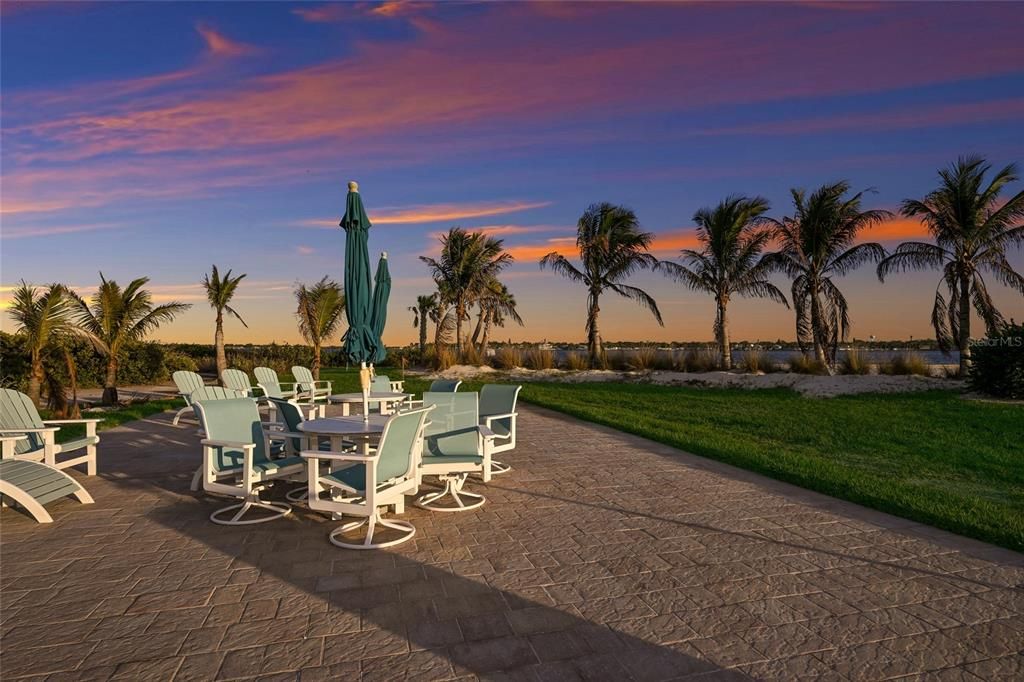 For Sale: $2,990,000 (4 beds, 3 baths, 4505 Square Feet)