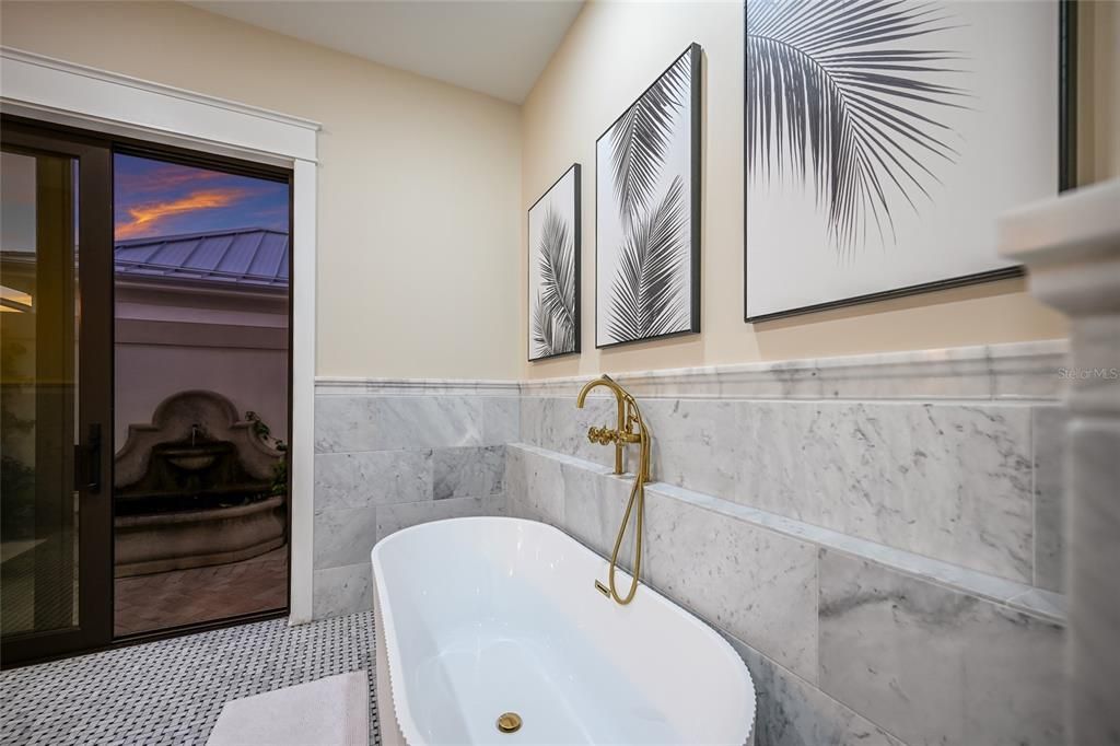 For Sale: $2,990,000 (4 beds, 3 baths, 4505 Square Feet)