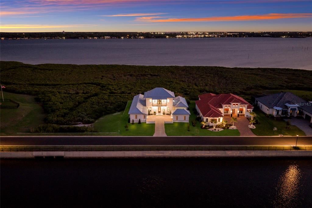 For Sale: $2,990,000 (4 beds, 3 baths, 4505 Square Feet)