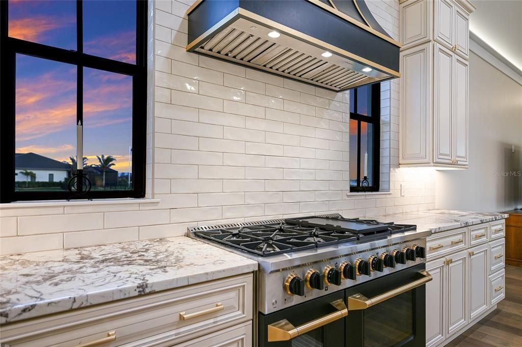 For Sale: $2,990,000 (4 beds, 3 baths, 4505 Square Feet)