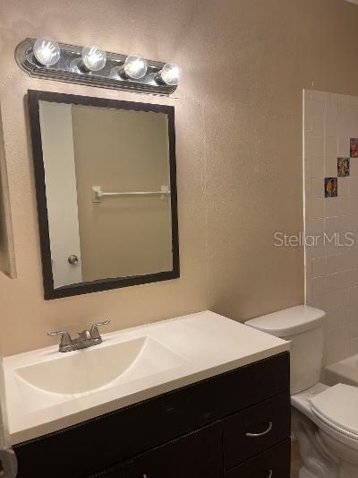 For Sale: $118,000 (1 beds, 1 baths, 760 Square Feet)