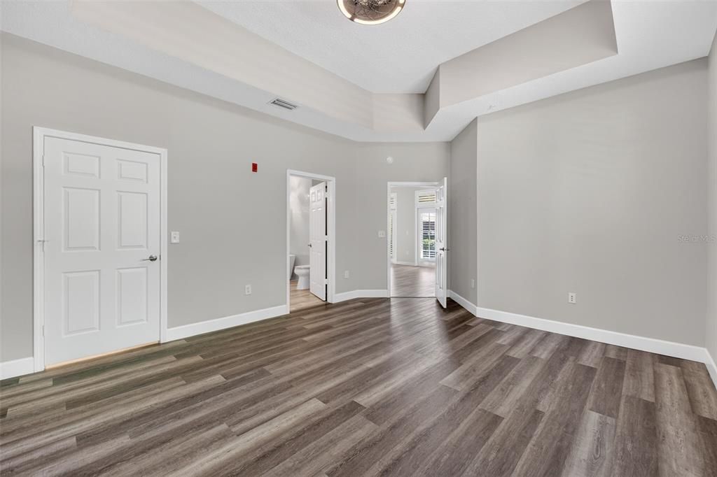 For Sale: $485,000 (3 beds, 2 baths, 1560 Square Feet)