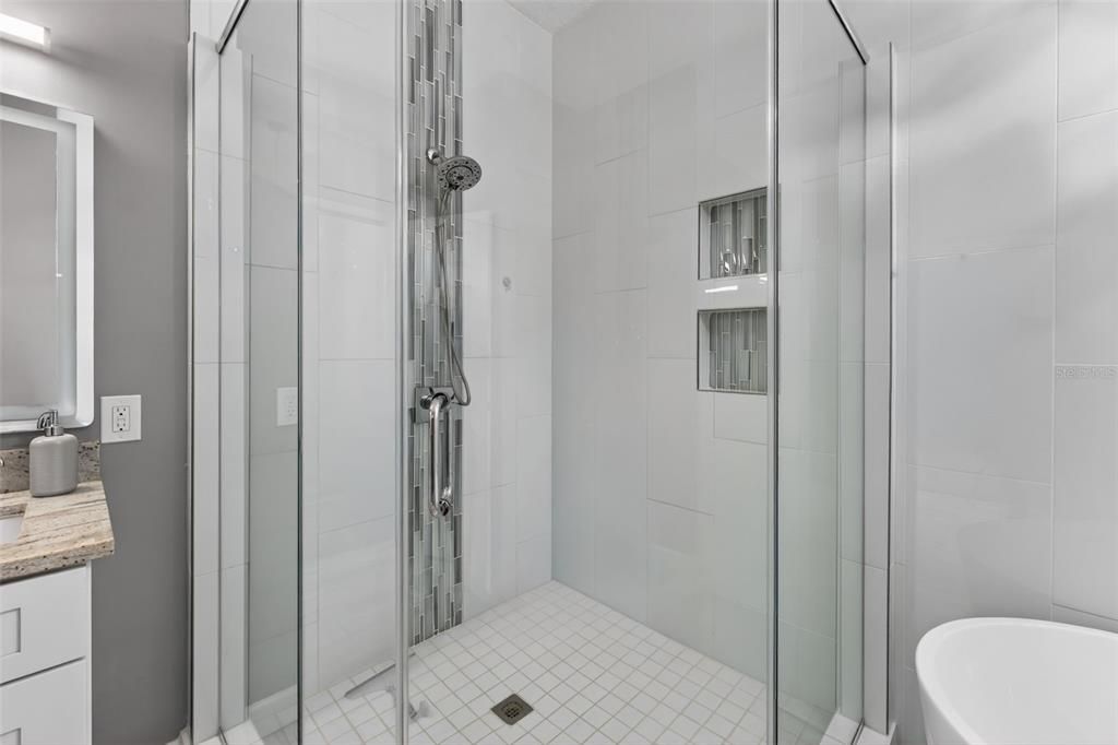 For Sale: $485,000 (3 beds, 2 baths, 1560 Square Feet)