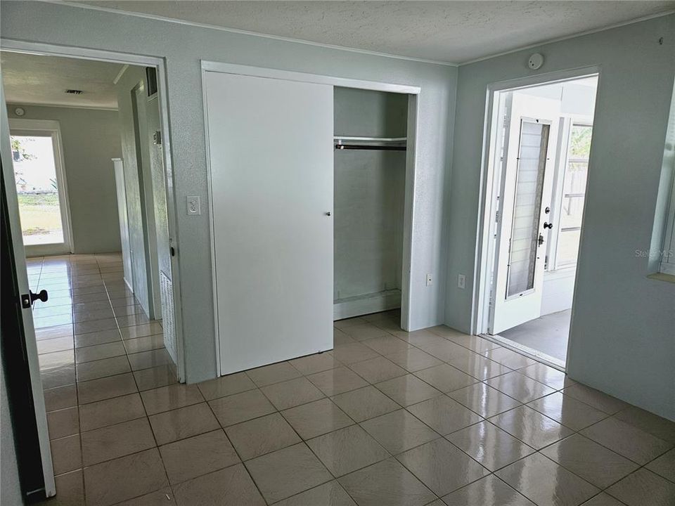 В аренду: $1,650 (2 спален, 1 ванн, 660 Квадратных фут)