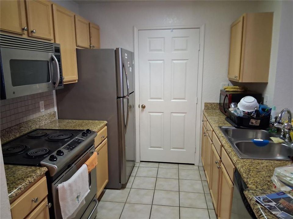 На продажу: $199,900 (3 спален, 2 ванн, 1168 Квадратных фут)