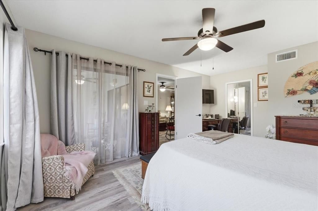 For Sale: $157,500 (2 beds, 2 baths, 1185 Square Feet)