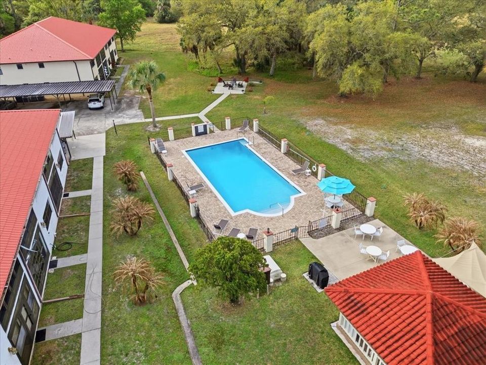 For Sale: $157,500 (2 beds, 2 baths, 1185 Square Feet)