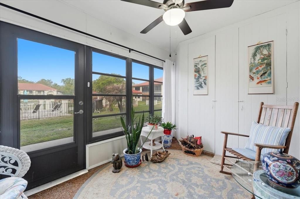 For Sale: $157,500 (2 beds, 2 baths, 1185 Square Feet)