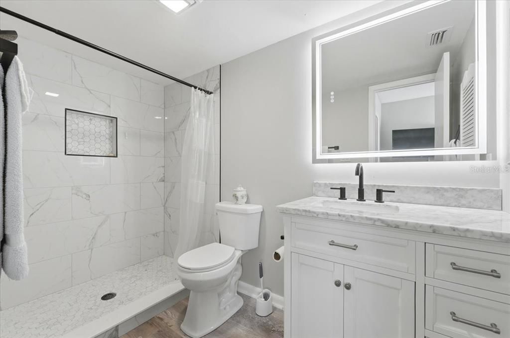 For Sale: $157,500 (2 beds, 2 baths, 1185 Square Feet)