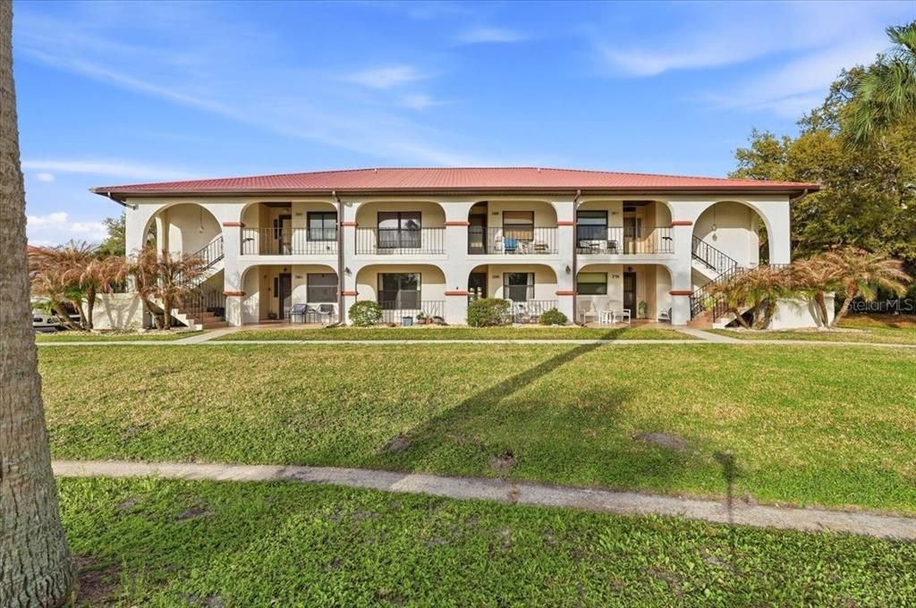 For Sale: $157,500 (2 beds, 2 baths, 1185 Square Feet)