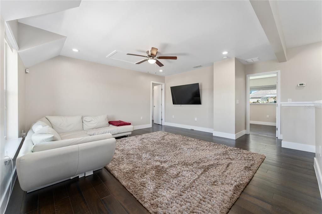 Active With Contract: $2,350,000 (4 beds, 4 baths, 4471 Square Feet)