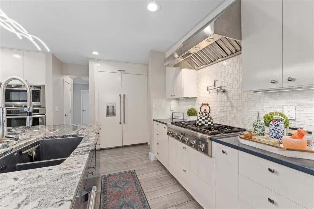 Active With Contract: $2,350,000 (4 beds, 4 baths, 4471 Square Feet)