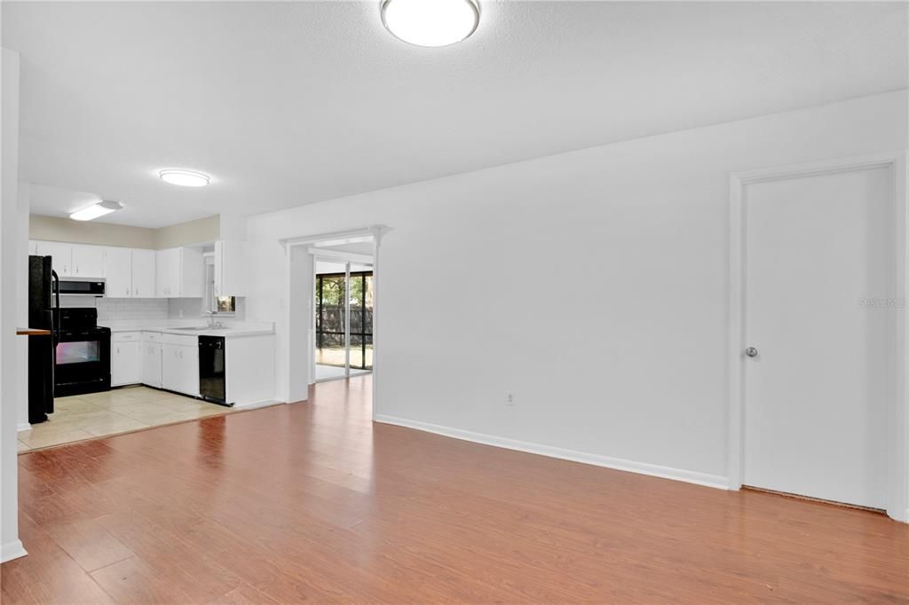 Active With Contract: $2,395 (4 beds, 2 baths, 1691 Square Feet)