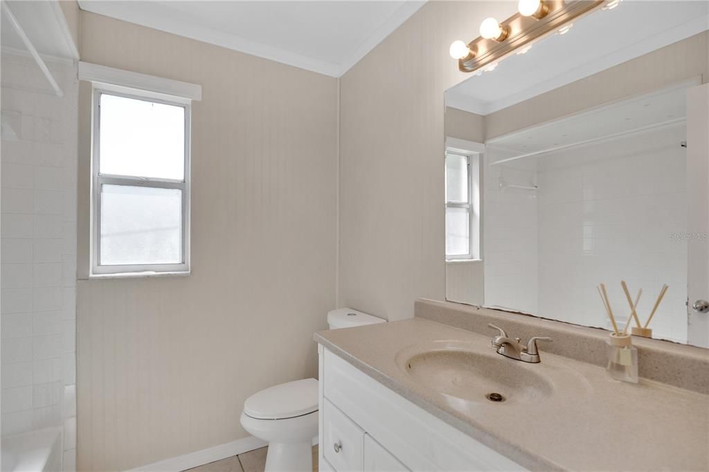 Active With Contract: $2,395 (4 beds, 2 baths, 1691 Square Feet)