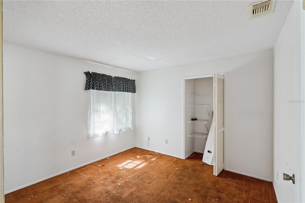 Activo con contrato: $260,000 (3 camas, 2 baños, 1453 Pies cuadrados)