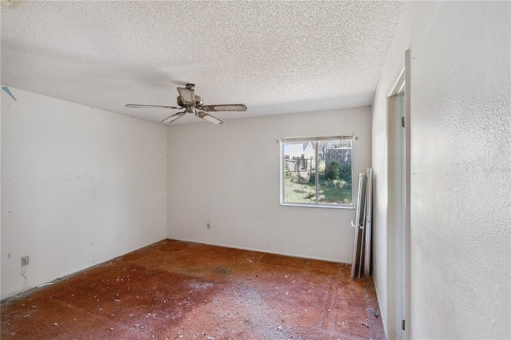 Activo con contrato: $260,000 (3 camas, 2 baños, 1453 Pies cuadrados)