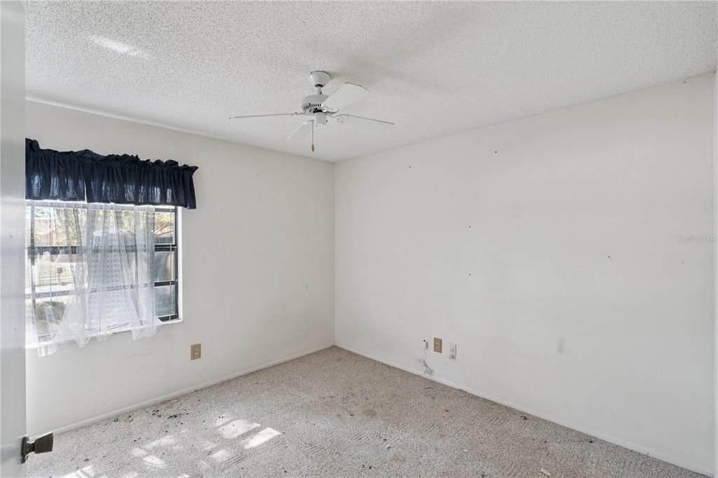 Activo con contrato: $260,000 (3 camas, 2 baños, 1453 Pies cuadrados)