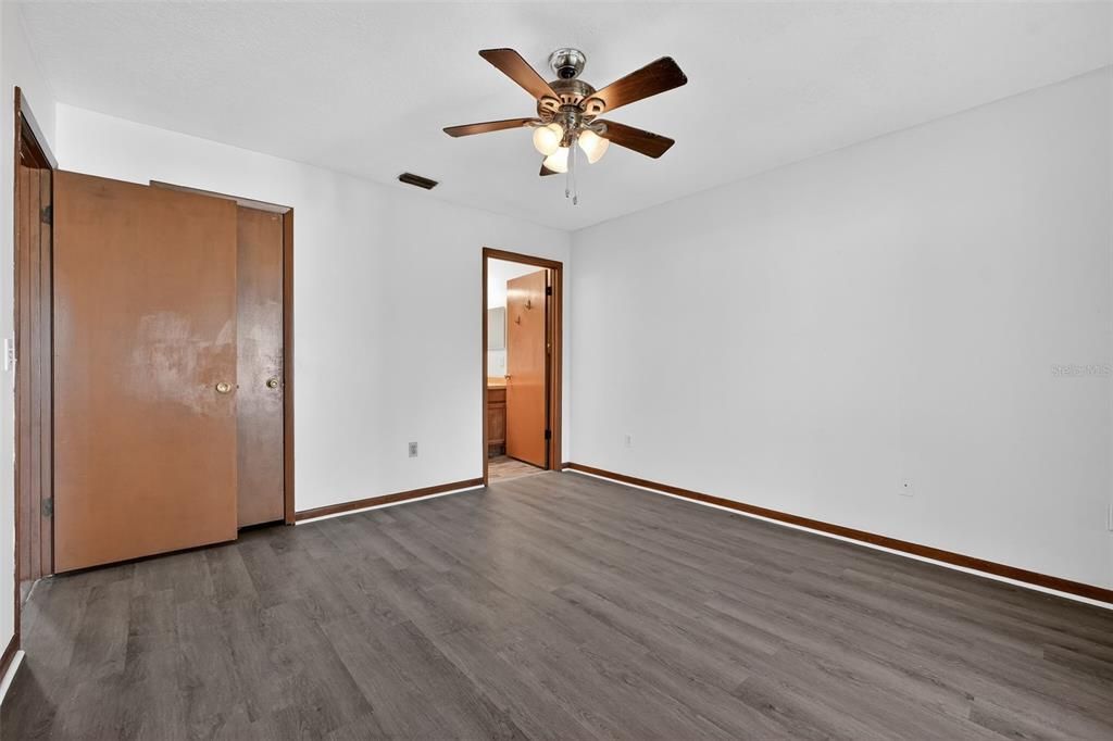 En Venta: $190,000 (2 camas, 2 baños, 992 Pies cuadrados)