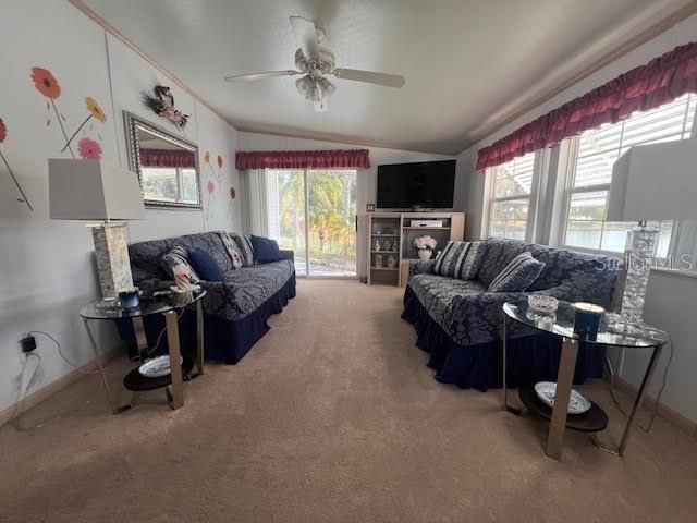 For Sale: $214,599 (2 beds, 2 baths, 1396 Square Feet)