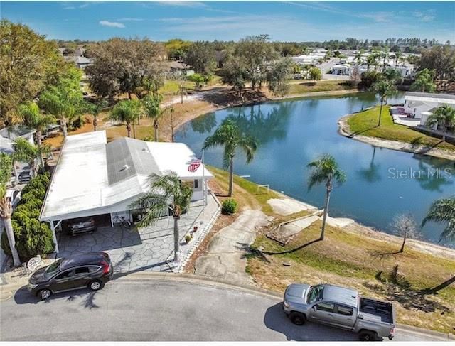 For Sale: $214,599 (2 beds, 2 baths, 1396 Square Feet)