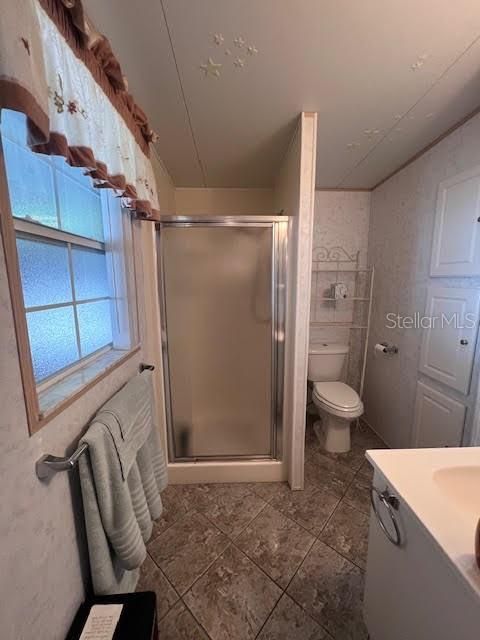 For Sale: $214,599 (2 beds, 2 baths, 1396 Square Feet)
