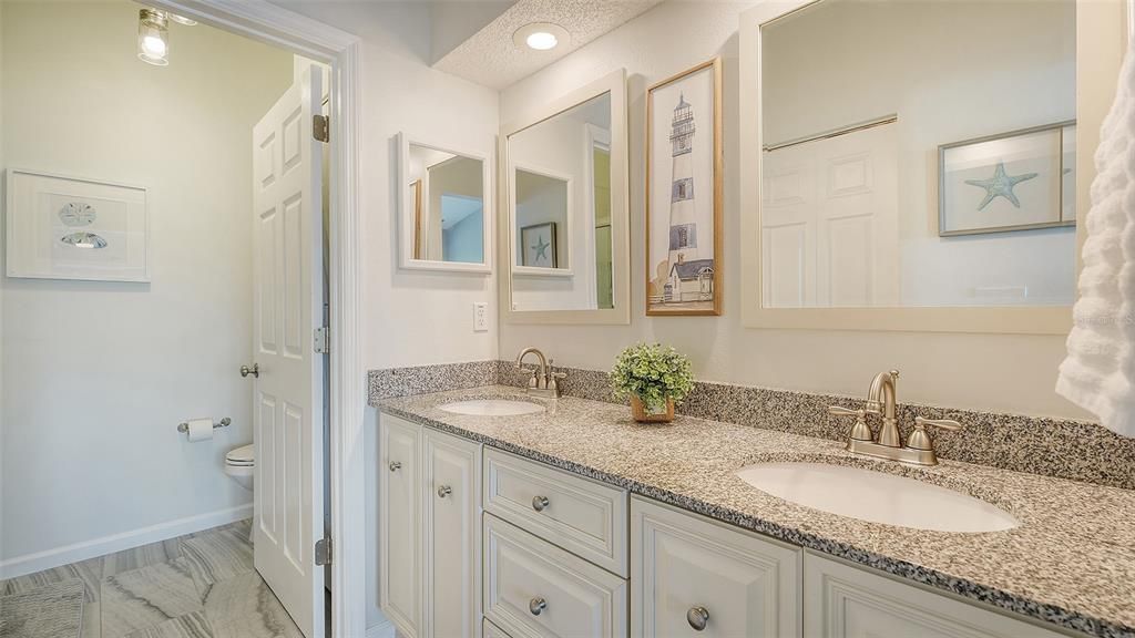 For Sale: $585,000 (2 beds, 2 baths, 1443 Square Feet)