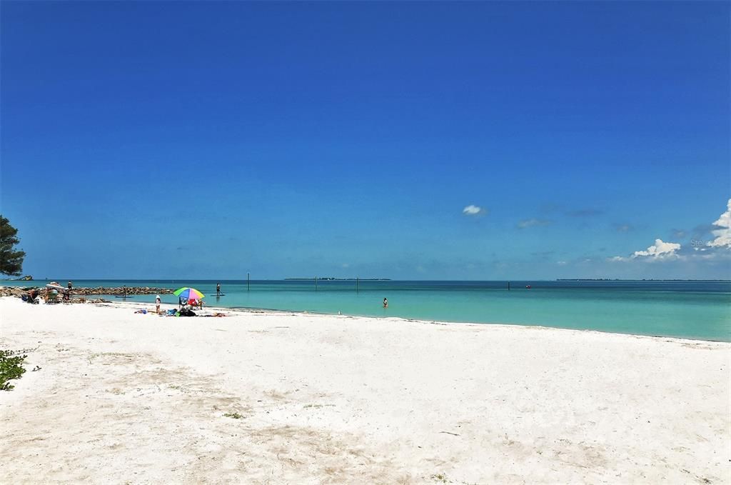 For Sale: $585,000 (2 beds, 2 baths, 1443 Square Feet)