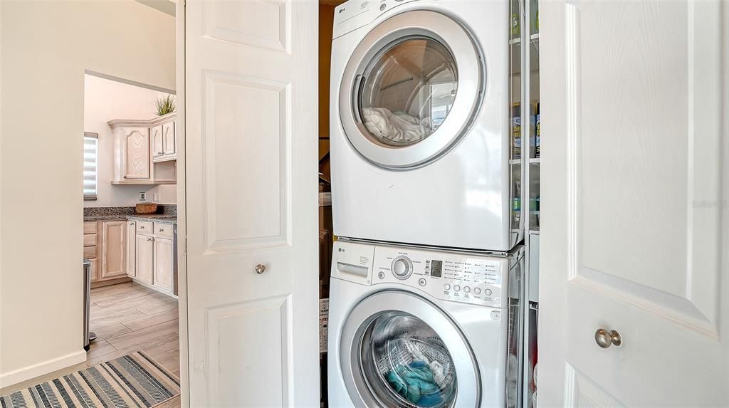 For Sale: $585,000 (2 beds, 2 baths, 1443 Square Feet)