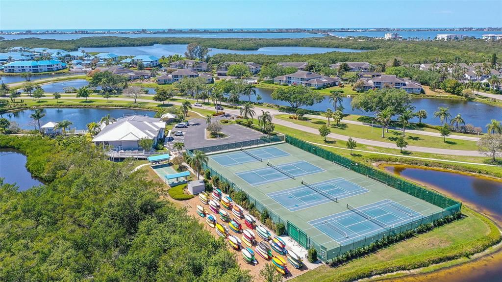 For Sale: $585,000 (2 beds, 2 baths, 1443 Square Feet)