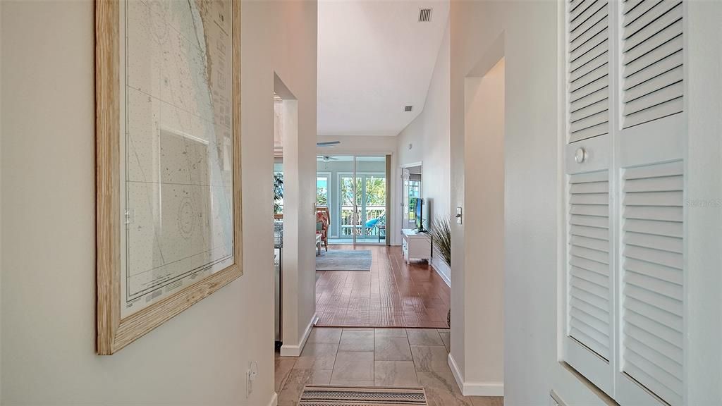 For Sale: $585,000 (2 beds, 2 baths, 1443 Square Feet)