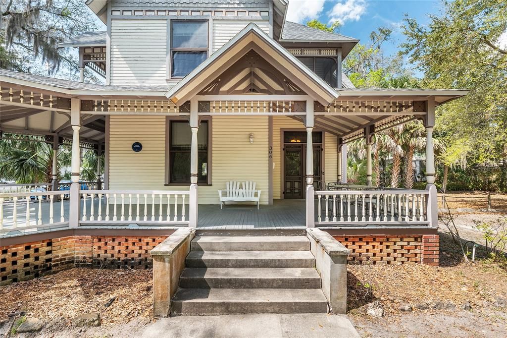 For Sale: $625,000 (3 beds, 2 baths, 2854 Square Feet)