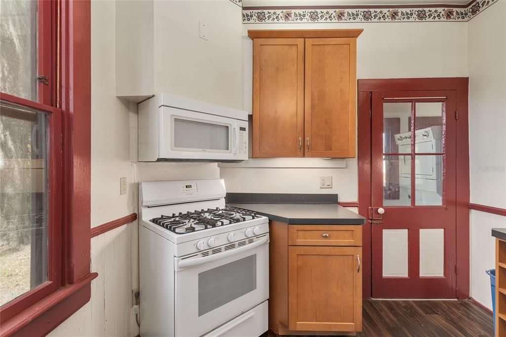 For Sale: $625,000 (3 beds, 2 baths, 2854 Square Feet)