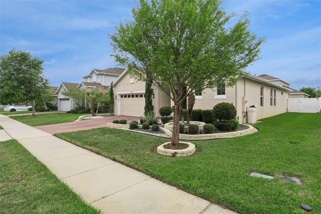 Active With Contract: $475,000 (4 beds, 3 baths, 1787 Square Feet)