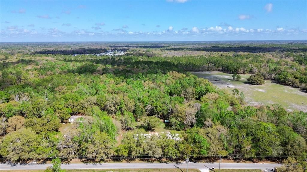 En Venta: $450,000 (3.99 acres)