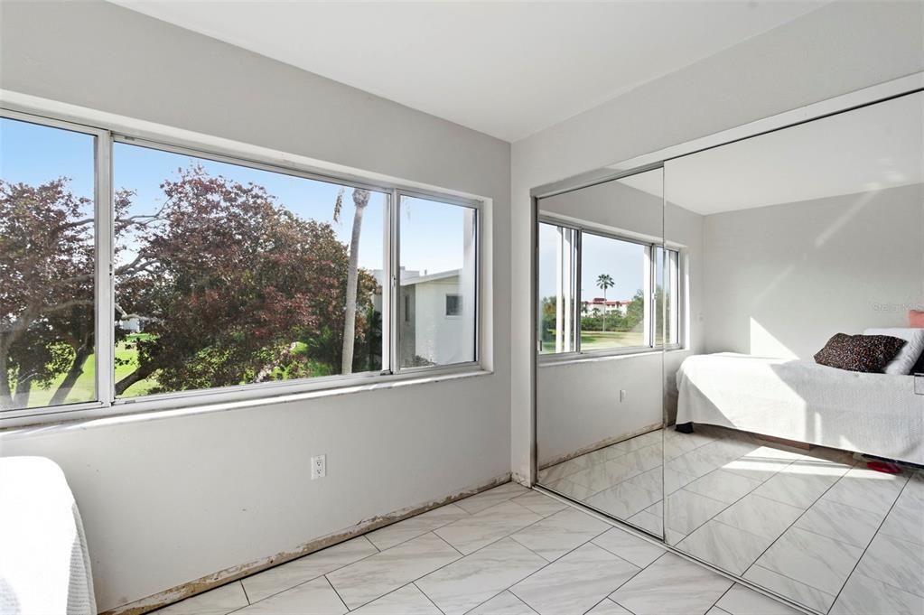 Activo con contrato: $99,500 (1 camas, 1 baños, 920 Pies cuadrados)