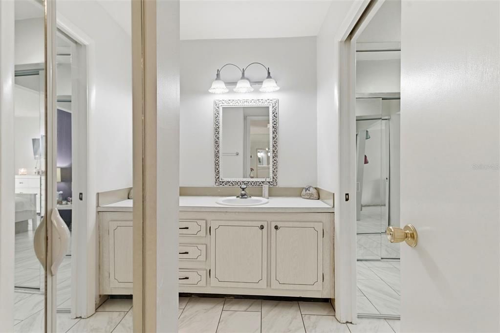 Activo con contrato: $99,500 (1 camas, 1 baños, 920 Pies cuadrados)