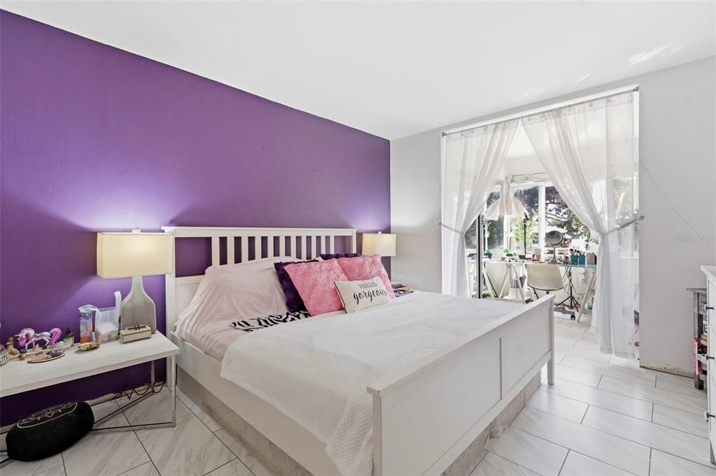 Activo con contrato: $99,500 (1 camas, 1 baños, 920 Pies cuadrados)