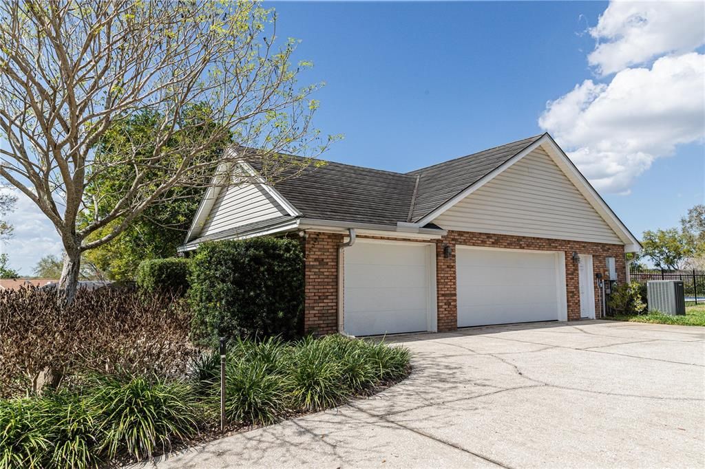 For Sale: $815,000 (4 beds, 2 baths, 2713 Square Feet)