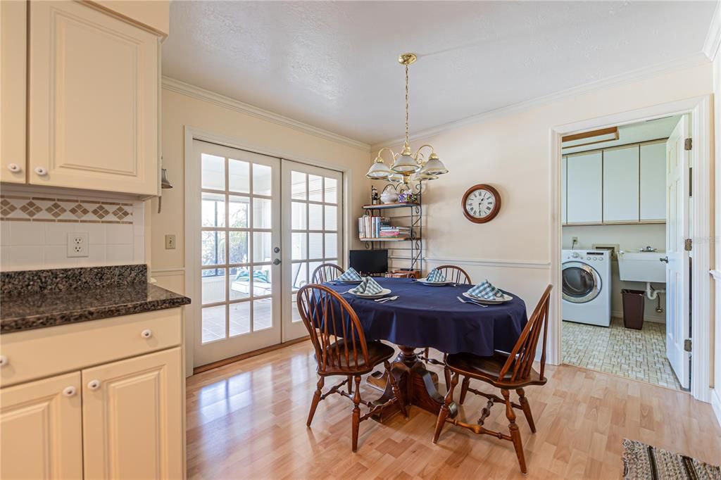 For Sale: $815,000 (4 beds, 2 baths, 2713 Square Feet)