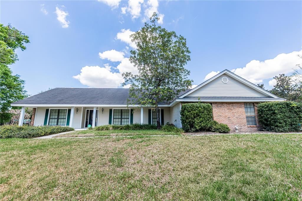 For Sale: $815,000 (4 beds, 2 baths, 2713 Square Feet)