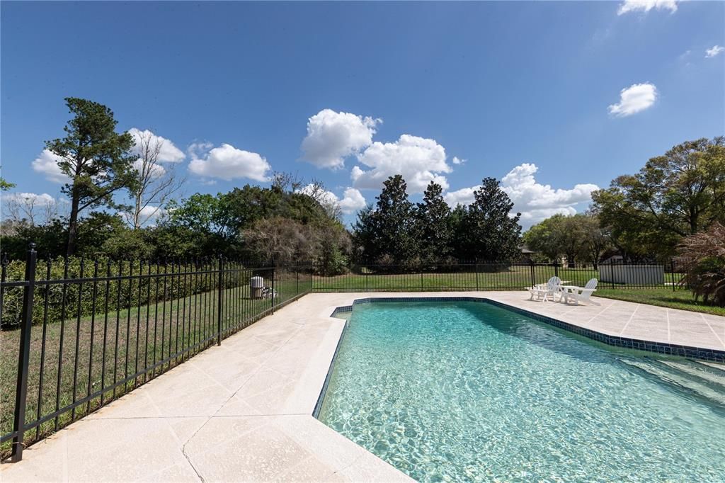 For Sale: $815,000 (4 beds, 2 baths, 2713 Square Feet)
