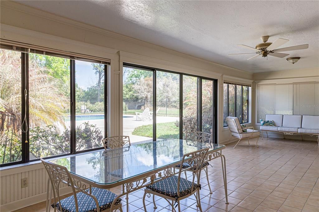 For Sale: $815,000 (4 beds, 2 baths, 2713 Square Feet)