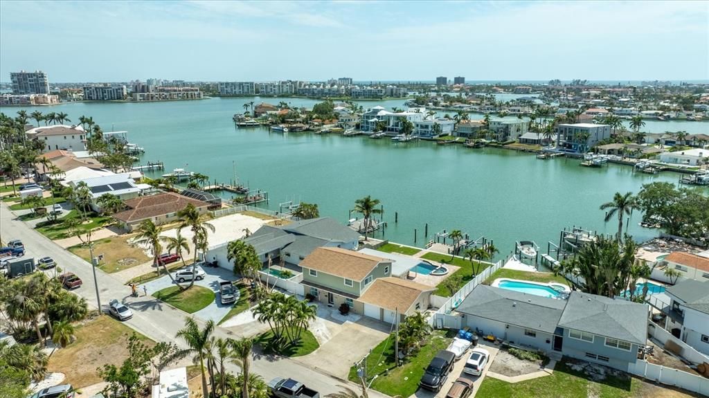 На продажу: $1,275,000 (4 спален, 3 ванн, 2355 Квадратных фут)