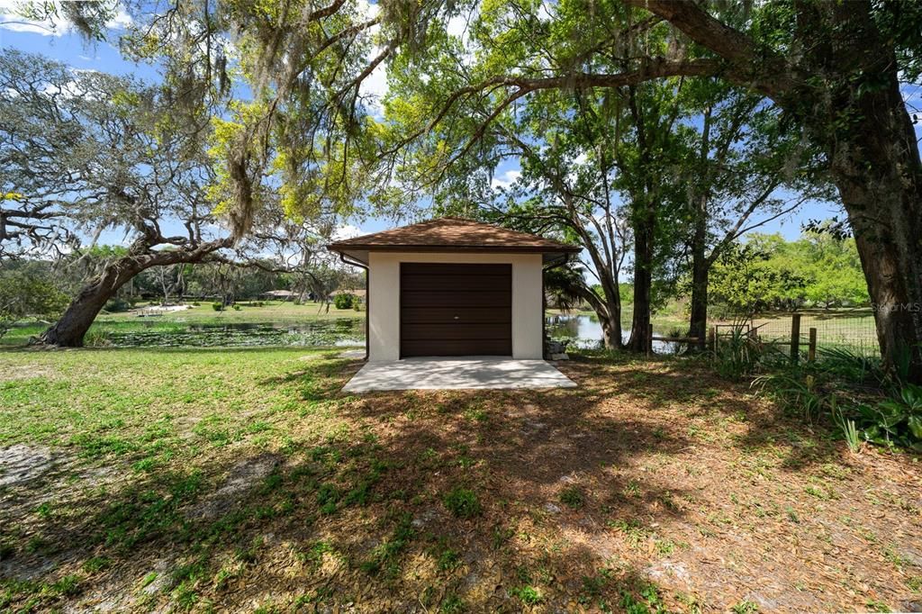 Active With Contract: $309,000 (3 beds, 3 baths, 1710 Square Feet)