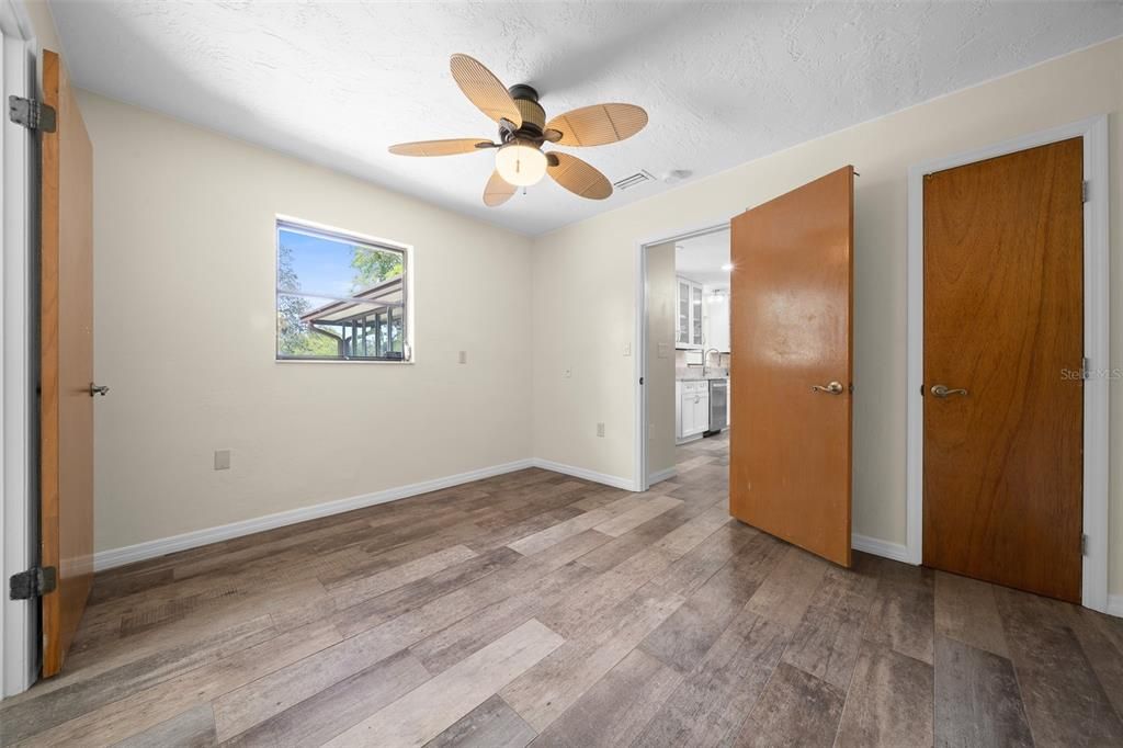 Active With Contract: $309,000 (3 beds, 3 baths, 1710 Square Feet)