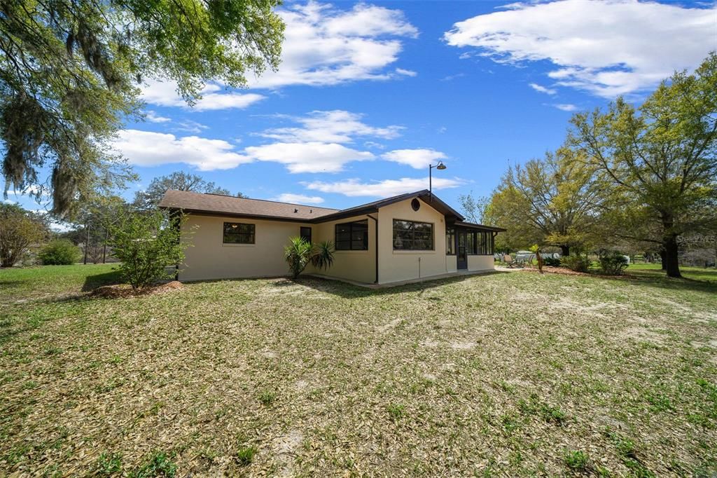 Active With Contract: $309,000 (3 beds, 3 baths, 1710 Square Feet)