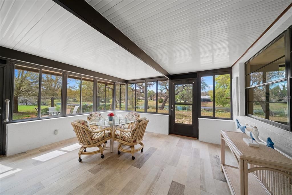 Active With Contract: $309,000 (3 beds, 3 baths, 1710 Square Feet)