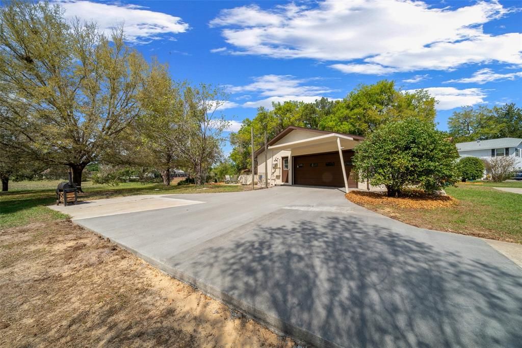 Active With Contract: $309,000 (3 beds, 3 baths, 1710 Square Feet)