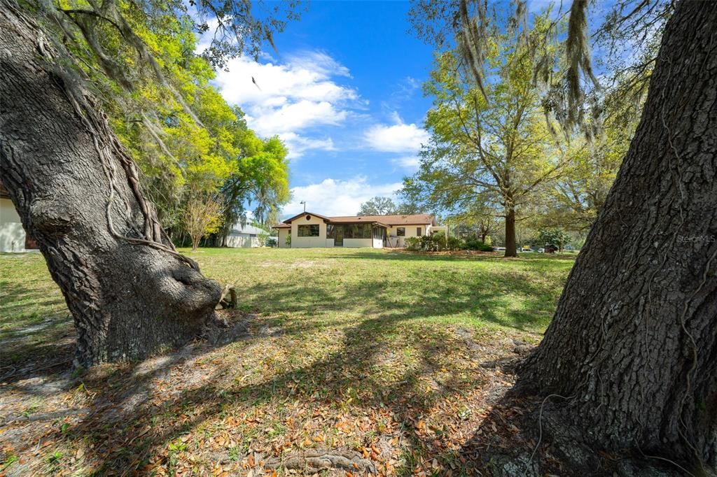 Active With Contract: $309,000 (3 beds, 3 baths, 1710 Square Feet)