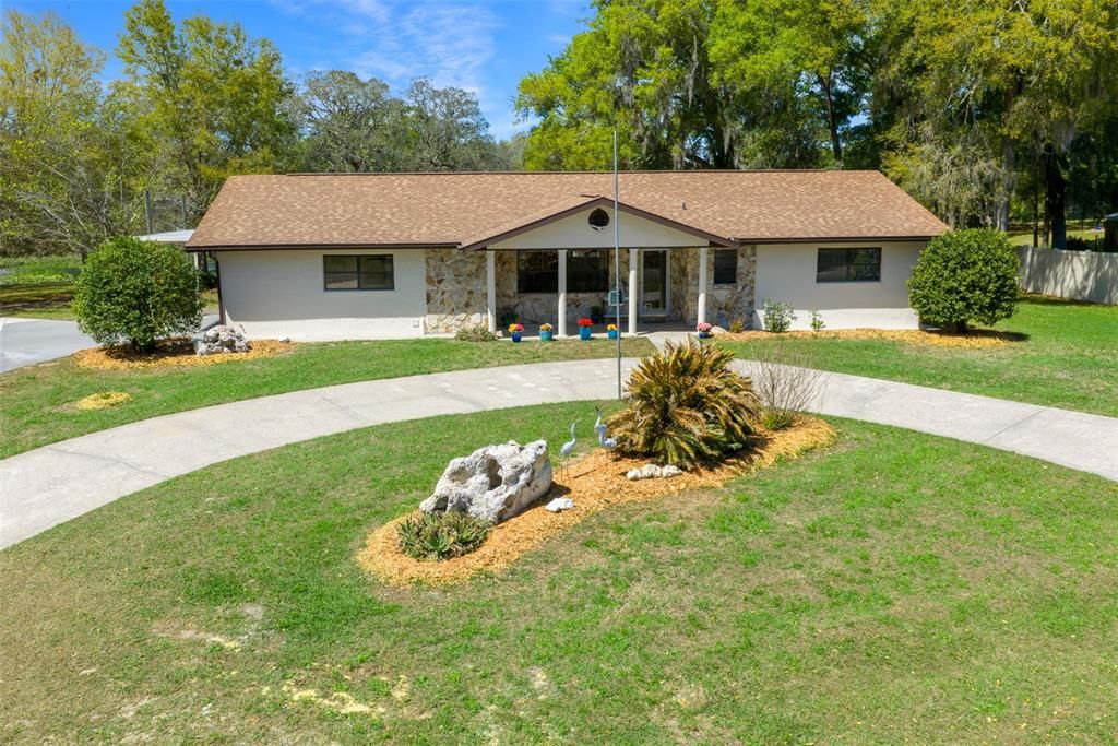Active With Contract: $309,000 (3 beds, 3 baths, 1710 Square Feet)